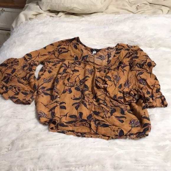 Cute blouse - Picture 2 of 7